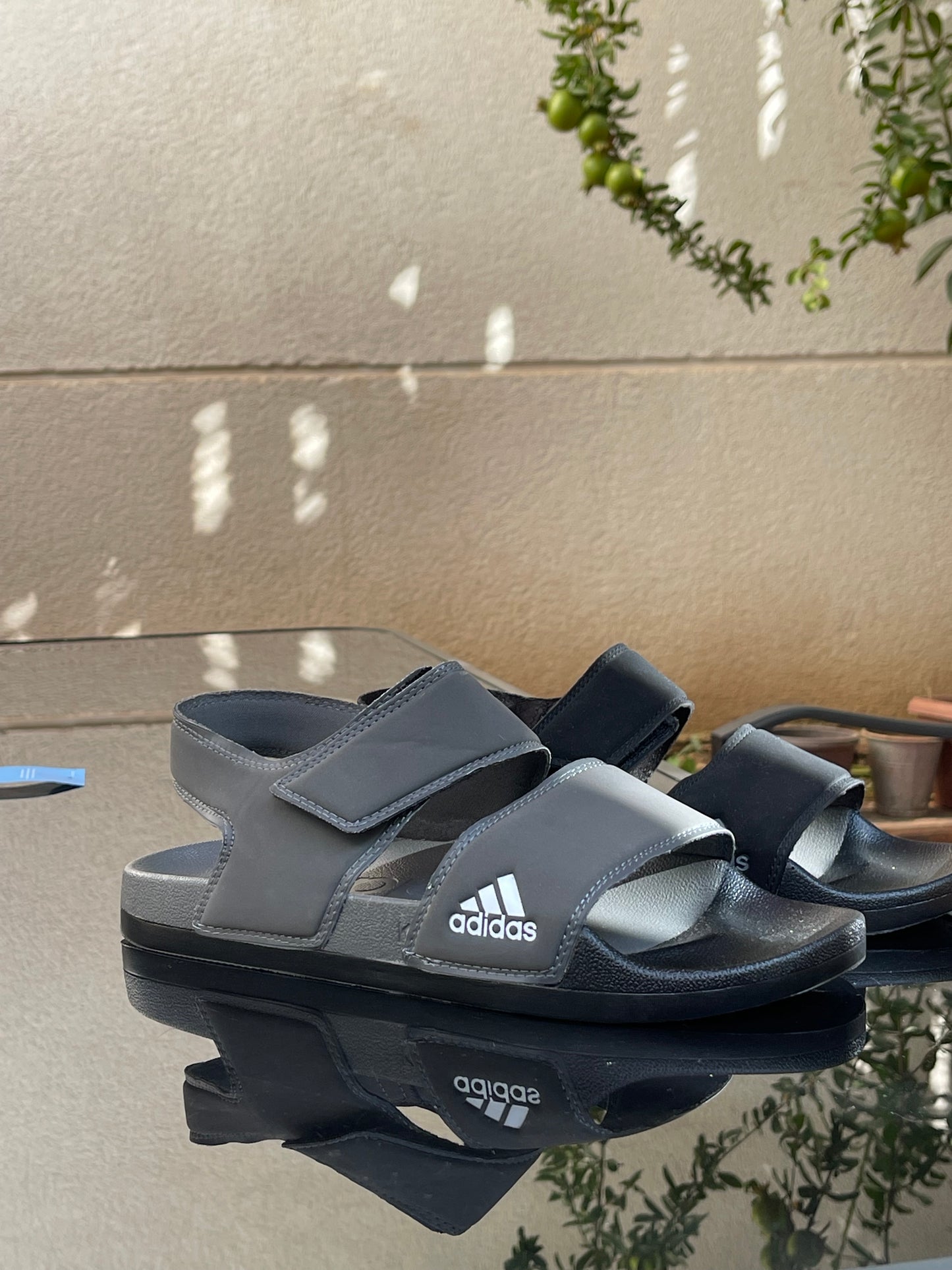 Sandale ADIDAS 🔥 تصفية مجنونة على صندالات ADIDAS ‼️ السعر: 1900 دج فقط 😱 الكمية محدودة!